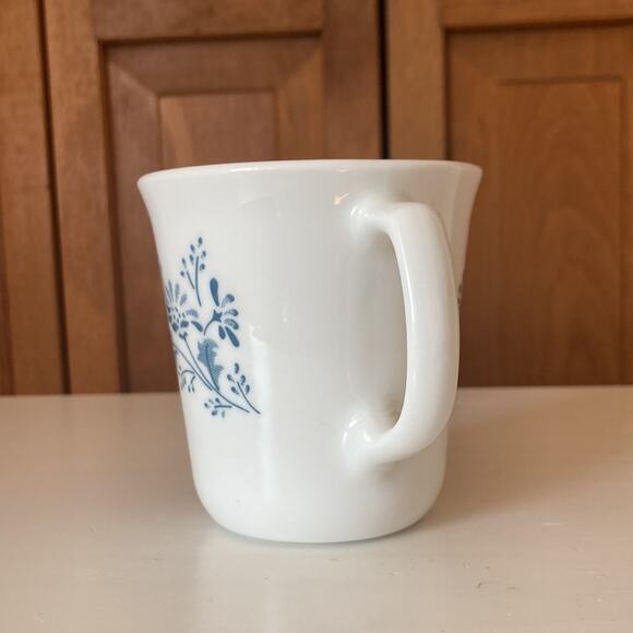 Vintage Corelle by Corning “Colonial Mist” Coffee Mug - Picture 2 of 9